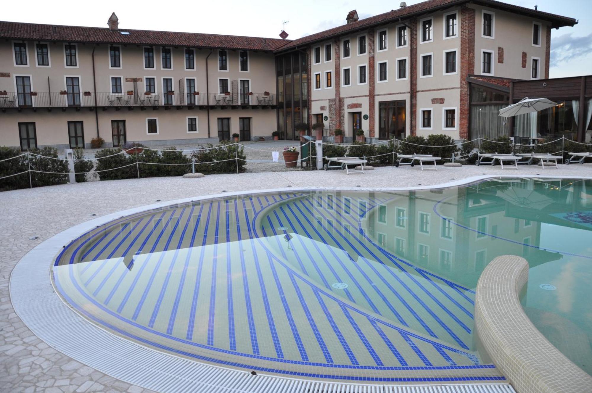 Relais Bella Rosina Pool & Spa La Cassa المظهر الخارجي الصورة
